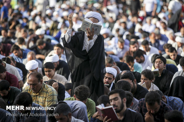 مراسم پرفیض دعای عرفه در مسجد جمکران