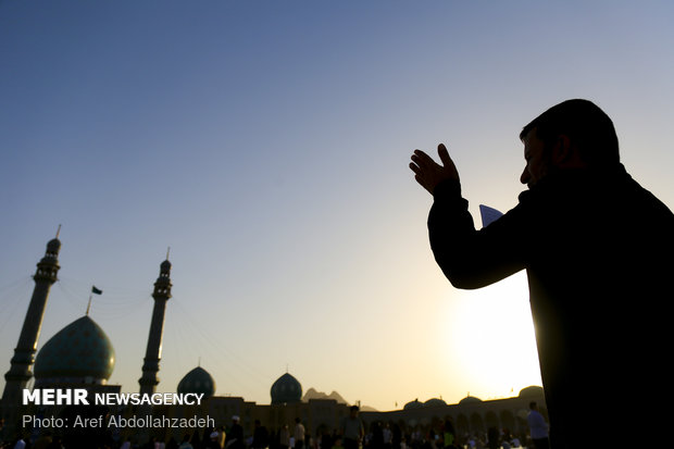 مراسم پرفیض دعای عرفه در مسجد جمکران