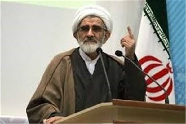 امر به معروف و نهی از منکر اصلاح امت را رقم می‌زند