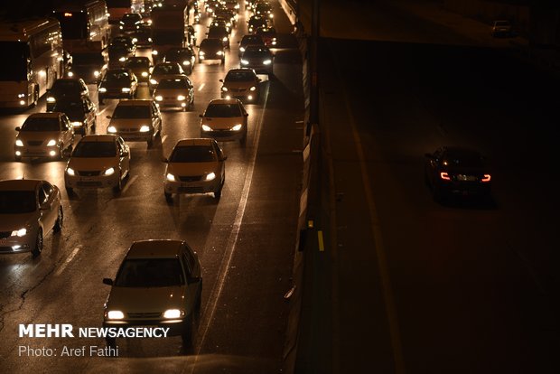 ترافیک نیمه سنگین در آزادراه قم-تهران/ساوه-تهران پر حجم است