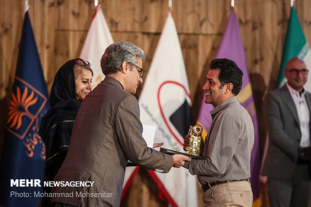 دهمین جشن مستقل سینمای مستند ایران