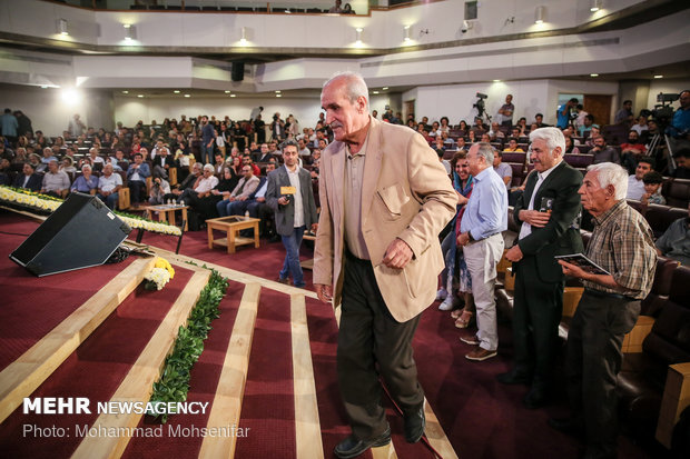 دهمین جشن مستقل سینمای مستند ایران