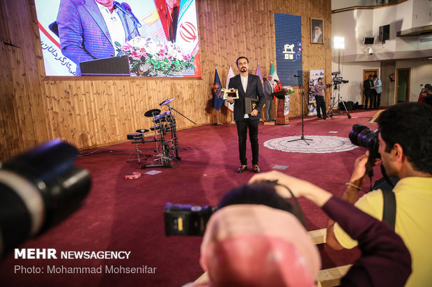 دهمین جشن مستقل سینمای مستند ایران