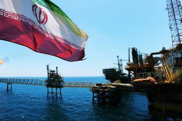 هند خواهان تداوم واردات نفت از ایران علی رغم تحریمهای آمریکا است