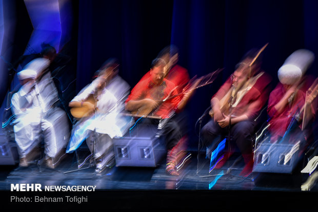 Closing ceremony of folklore section at National Festival of Youth Music