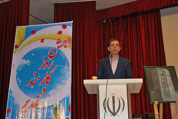 مدیران دستگاه‌های اجرایی بوشهر ارتباط خود را با جامعه بیشتر کنند
