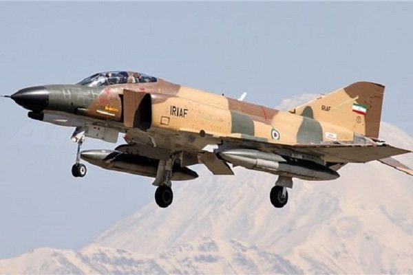 Iranian F5 fighter jet makes hard landing in Dezful