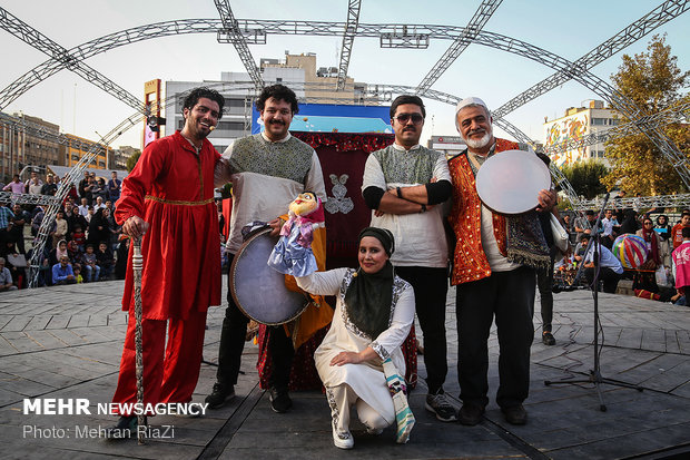 Tehran hosting 17th puppet carnival