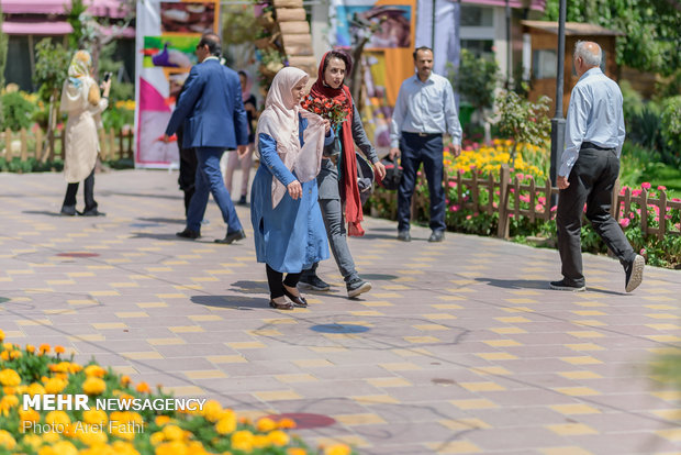 6th Intl. Flower Exhibition underway in Karaj
