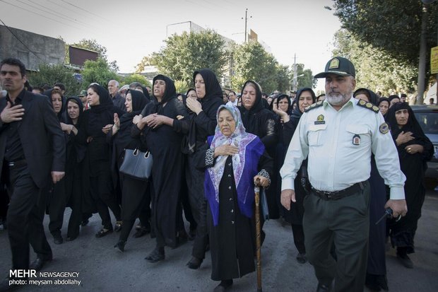 Funeral ceremony of martyr pilot ‘Fatahi’ held in Kermanshah 