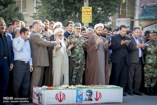 Funeral ceremony of martyr pilot ‘Fatahi’ held in Kermanshah 