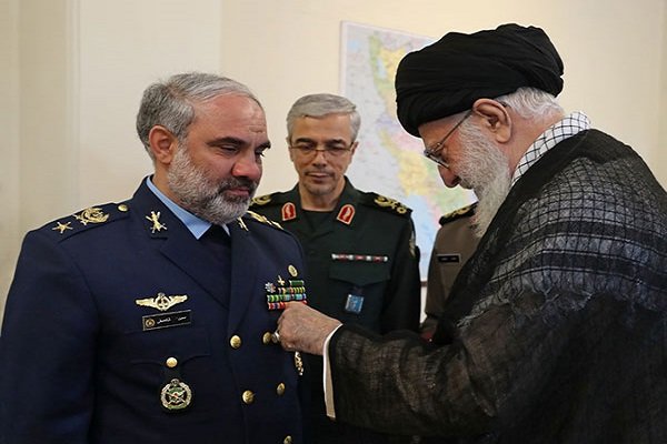 Leader awards 'Order of Nasr' to Iran’s former Air Force cmdr.