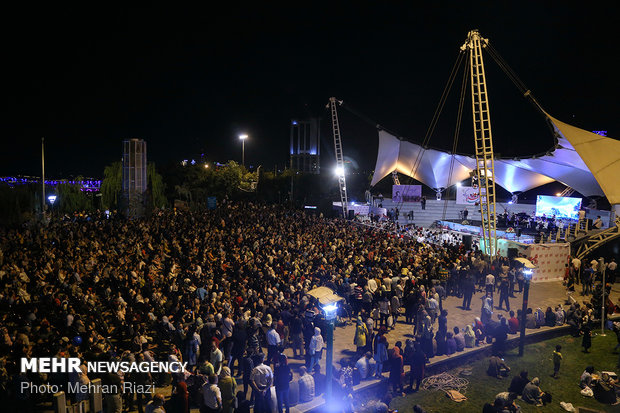Open air concert in Ab-o-Atash Park