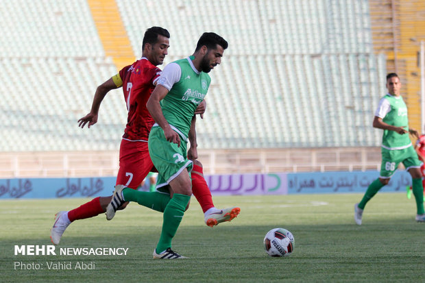 دیدار تیم های فوتبال تراکتور سازی و ماشین سازی تبریز