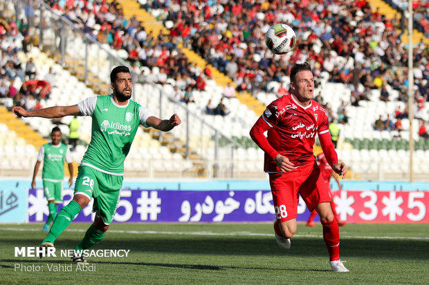 دیدار تیم های فوتبال تراکتور سازی و ماشین سازی تبریز