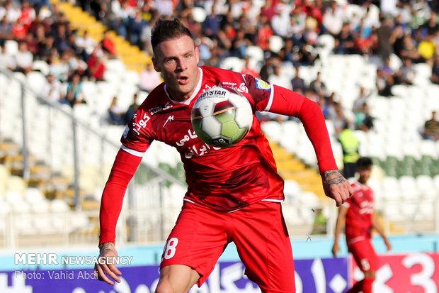 دیدار تیم های فوتبال تراکتور سازی و ماشین سازی تبریز