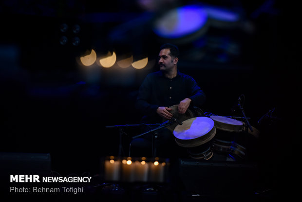 Shahram Nazeri holds concert in Tehran