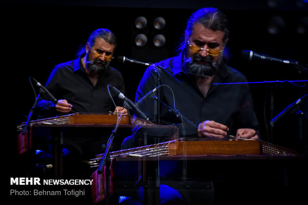 Shahram Nazeri holds concert in Tehran