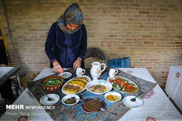 جشنواره گردشگری غذا و هنر درهمدان