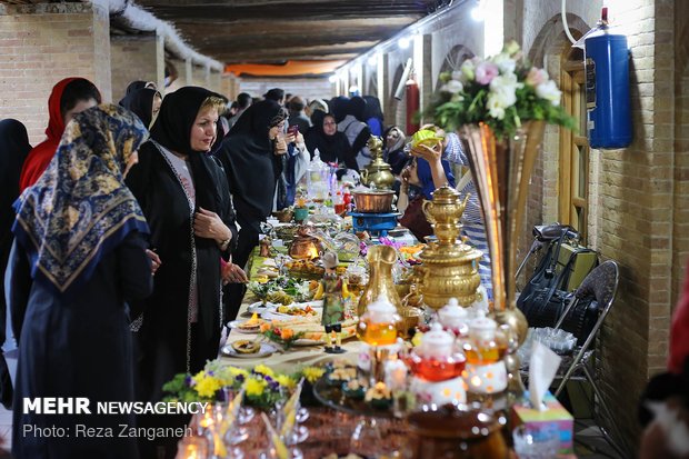 جشنواره گردشگری غذا و هنر درهمدان