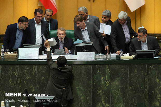 FM Zarif before Parliament