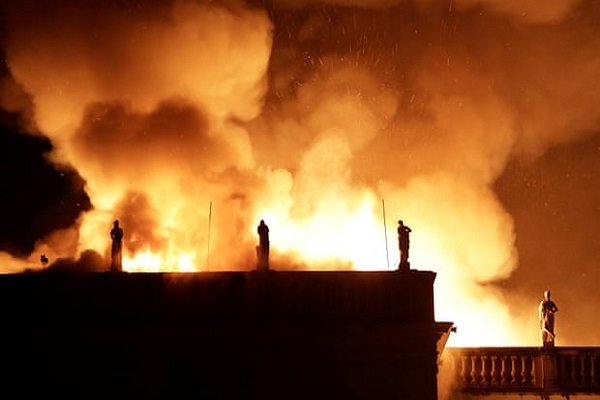 VIDEO: Fire engulfs Brazil’s 200-year-old museum