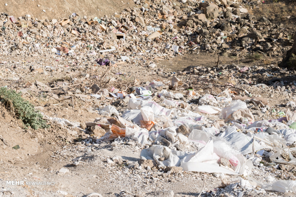 هزارتوی مشکلات «چالوس»/تیغِ زباله بر گلوی چهارمین جاده زیبای جهان