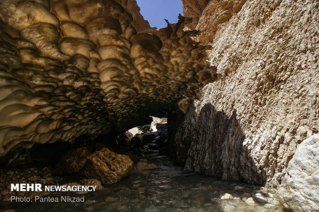 Chama ice cave falls, kills one