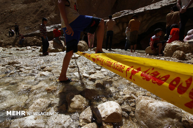 Chama ice cave falls, kills one