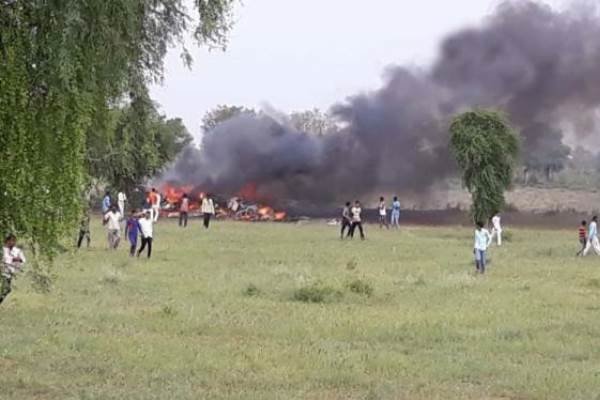 ہندوستانی لڑاکا طیارہ گر کر تباہ / پائلٹ ہلاک