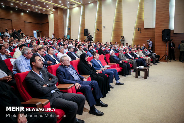 افتتاح سه طرح مهم صنعتی با حضور رئیس جمهور