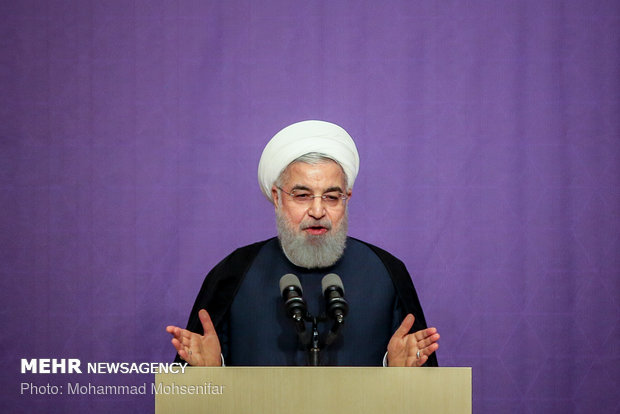  روحاني يطالب بخروج القوات الأمريكية من سوريا فورا