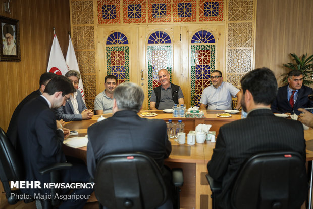 AZERTAC News Agency’s CEO visits MNA HQ in Tehran 