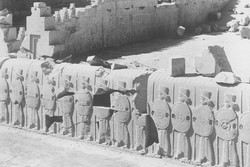 A 1933 photograph of an excavation of the ruins of Persepolis in Iran. The bas-relief of a soldier from these ruins, which was seized at a Manhattan art fair last year, was ordered to be returned to Iran on July 23, 2018.