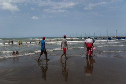 نجات ۲۹ نفر از غرق شدن در دریای مازندران