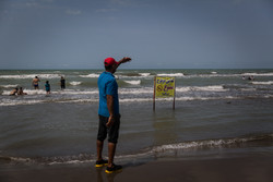 ۵۳۰ نفر از غرق شدن در دریای مازندران نجات یافتند