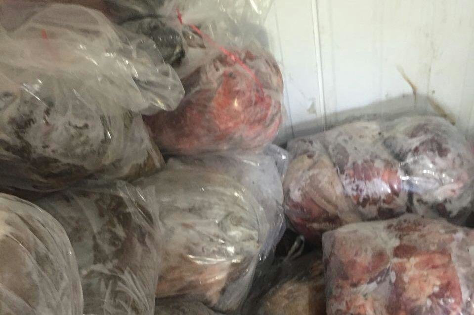 کشف گوشت چرخ کرده تقلبی و غیر بهداشتی در خاورشهر