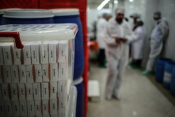 ایران خرید یک میلیارد دلار تجهیزات پزشکی از محل پول‌های بلوکه شده را خواستار شد