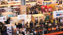 Iranian companies to partake in Paris tourism fair