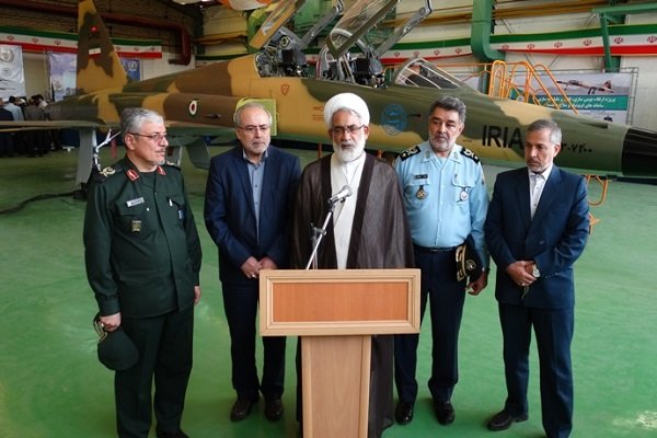 صنعت دفاعی باید سرمشقی برای همه دست اندرکاران نظام باشد