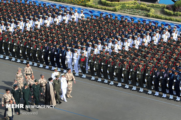 حضور فرمانده معظم کل قوا در دانشگاه علوم دریایی نوشهر