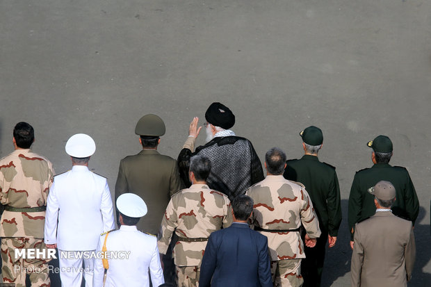 حضور فرمانده معظم کل قوا در دانشگاه علوم دریایی نوشهر
