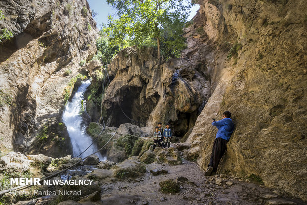 Atashgah waterfall; a must-see in Southwestern Iran