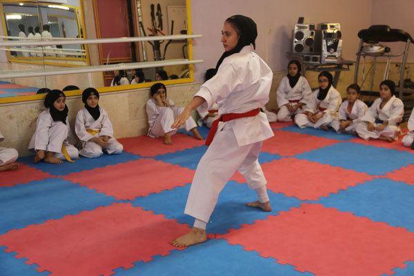 دختر کاتاروی قمی مدال برنز لیگ کاراته وان ایران را کسب کرد