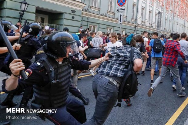 Rusya’da hükümet karşıtı protesto