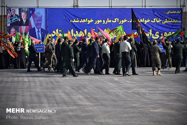 الحرس الثوري يقيم مناورات "الاقتدار العاشورائي" في محافظة اصفهان 