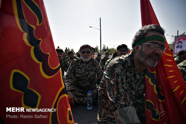 الحرس الثوري يقيم مناورات "الاقتدار العاشورائي" في محافظة اصفهان 