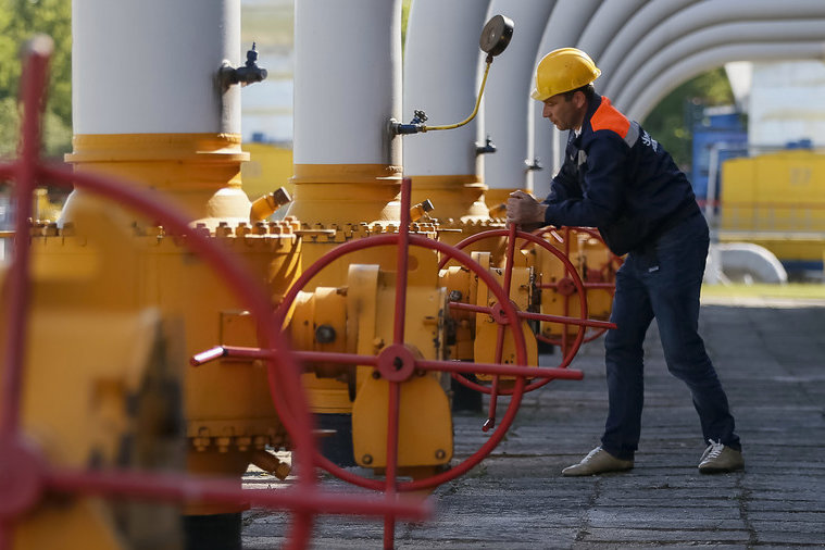 خطر سقوط ١٦ درصدی صادرات گاز روسیه به دلیل کرونا و گرما