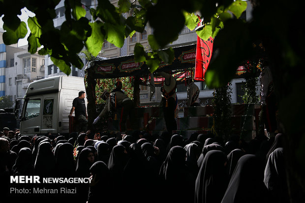 مراسم تشییع پیکرهای مطهر ۱۳۵شهید گمنام دفاع مقدس