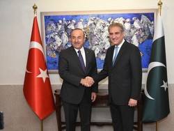 ترکی کے وزیر خارجہ کی پاکستان کے وزیر خارجہ سے ملاقات